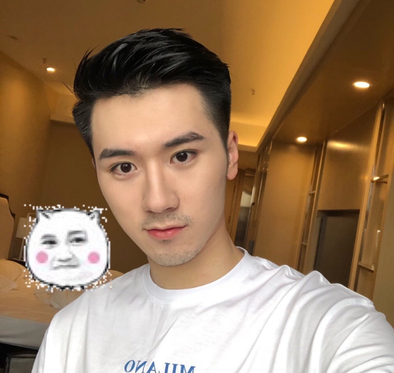 暗里着迷的第二张照片--深圳认干亲服务网