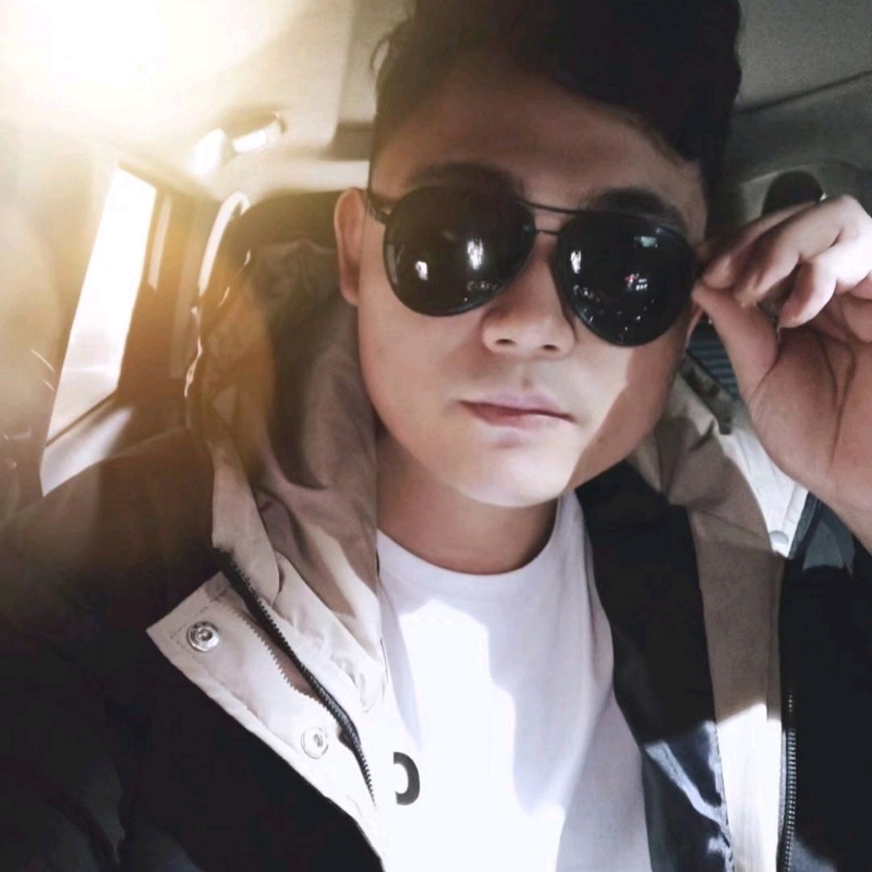 高大威武的第三张照片--深圳认干亲服务网